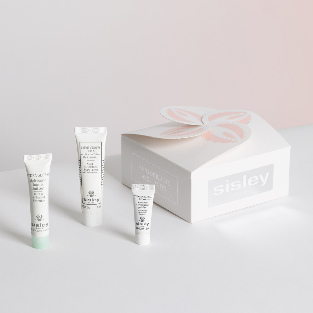 SISLEY POUCH ALL SKIN TYPES FLOWER Набор миниатюр