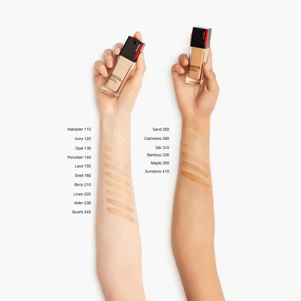 Synchro Skin Тональное средство с эффектом сияния и лифтинга SPF30