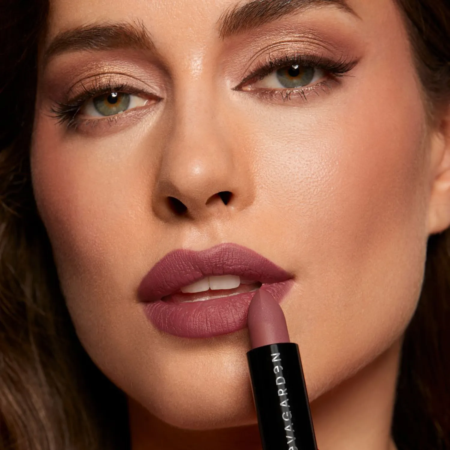 Pure matte lipstick Помада для губ матовая