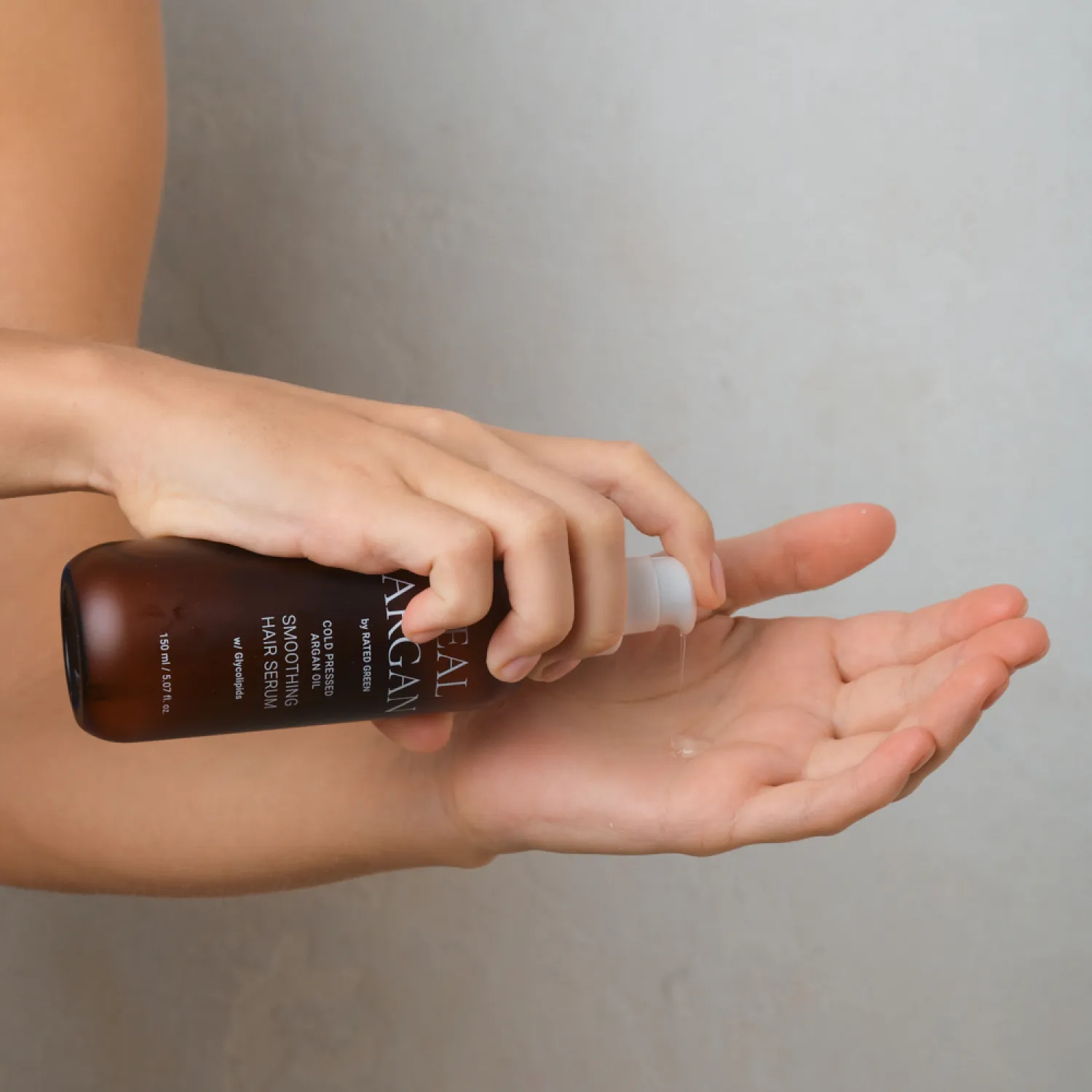 Разглаживающая сыворотка для волос с маслом арганы