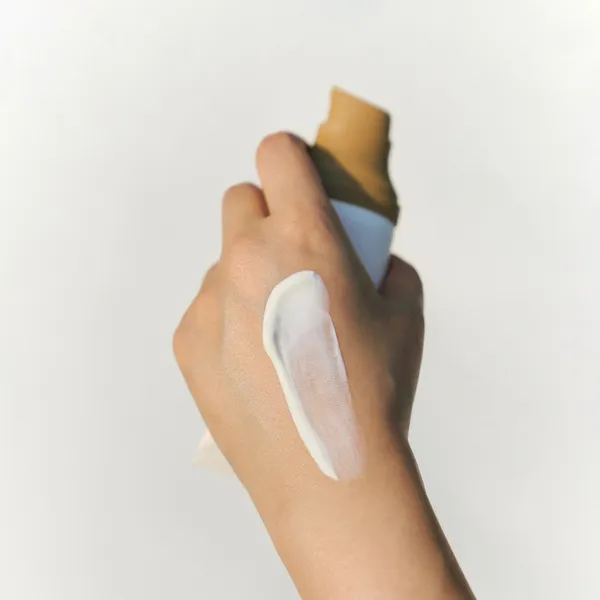 Madagascar Centella Air-Fit Suncream SPF30+ PA++++ Крем для тела солнцезащитный легкий на основе мадагаскарской центеллы