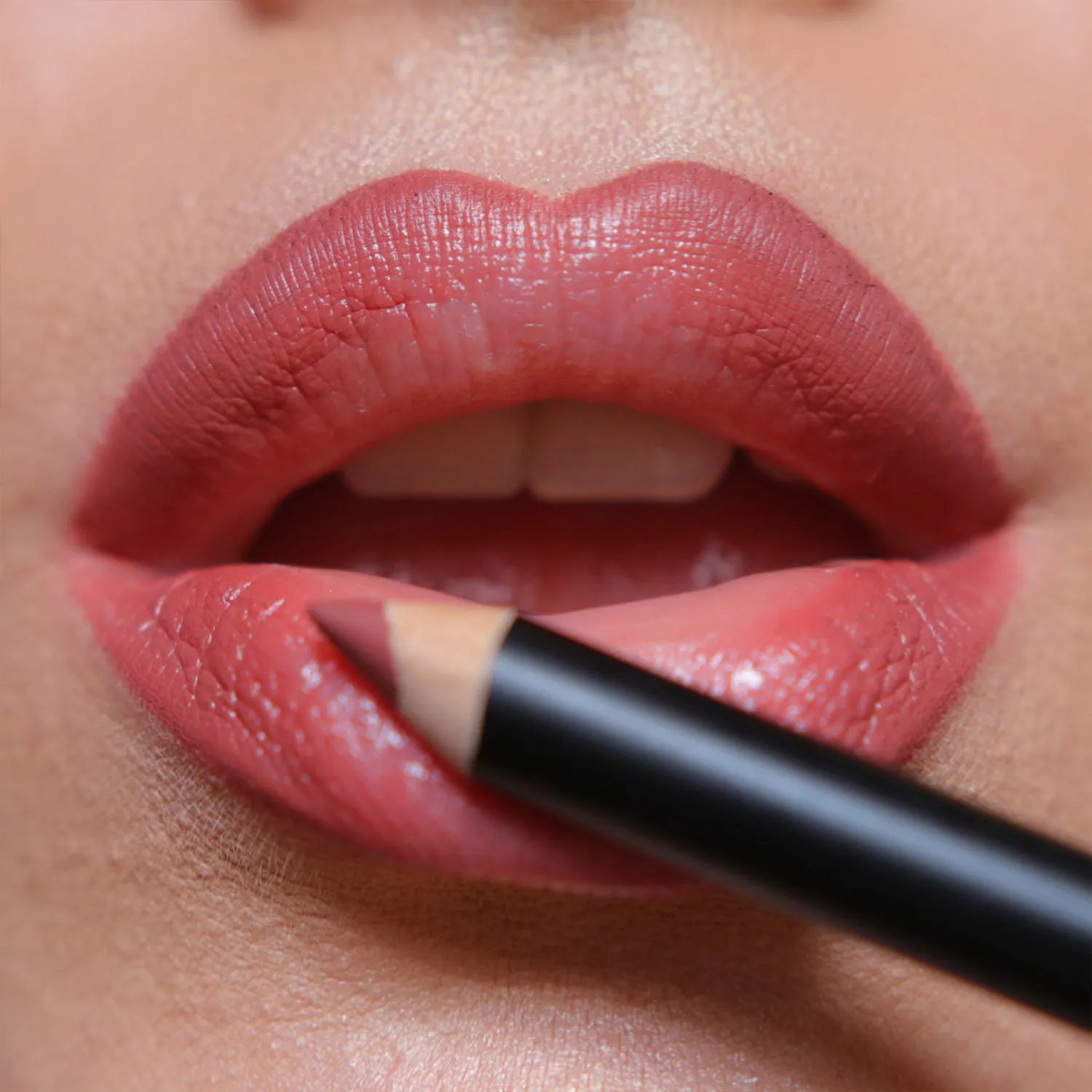 Ultimate Карандаш для Губ