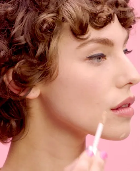 Boi-ing Cakeless Флюидный консилер с плотной текстурой