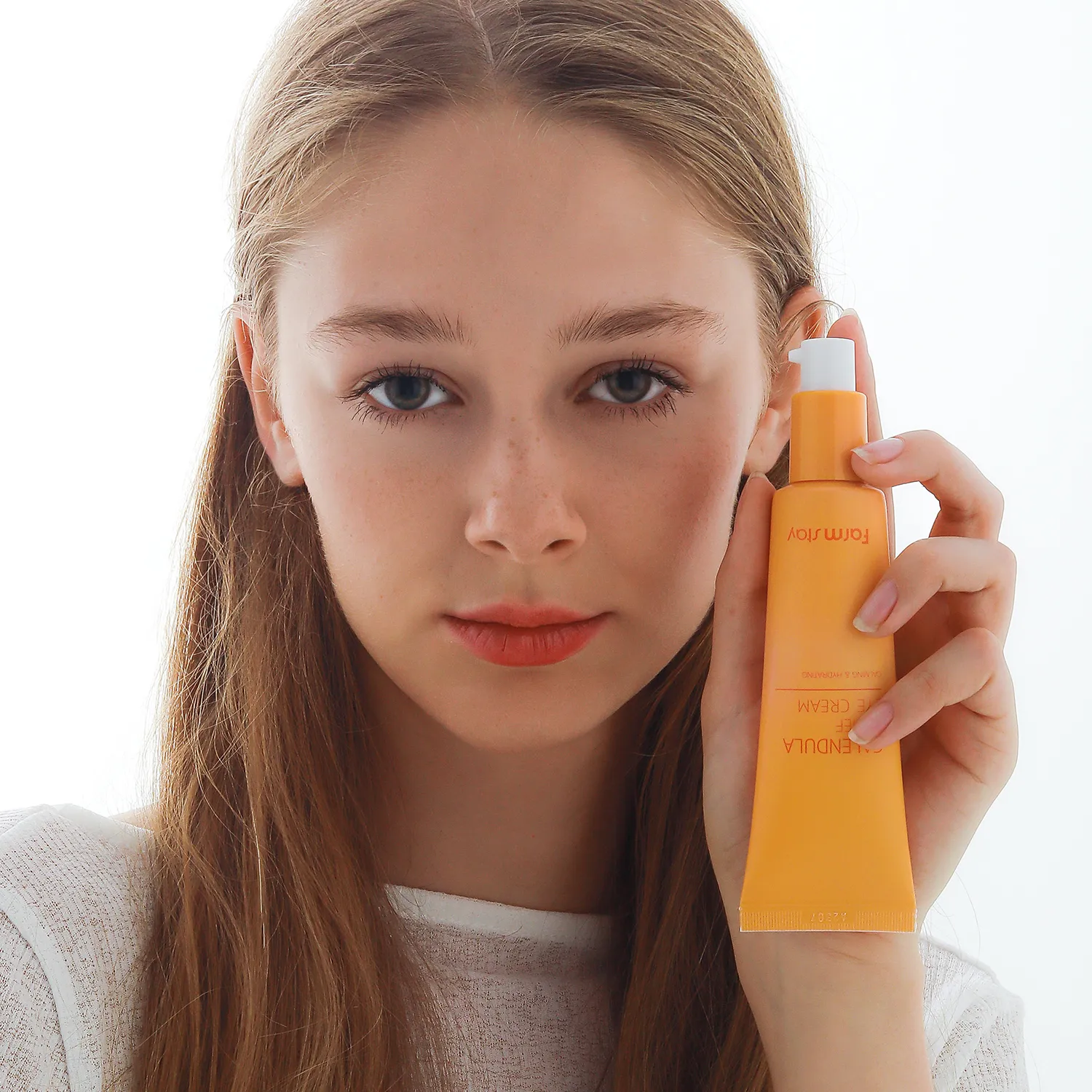 Успокаивающий крем для век с экстрактом календулы