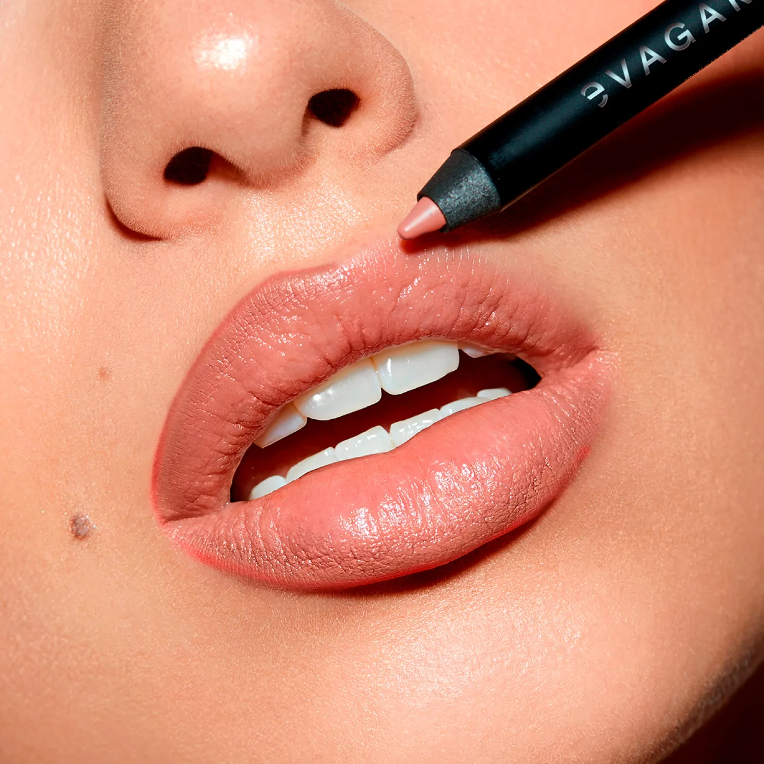  Lip pencil superlast Карандаш для губ суперстойский