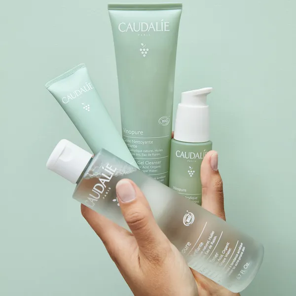 VINOPURE Очищающий гель для умывания