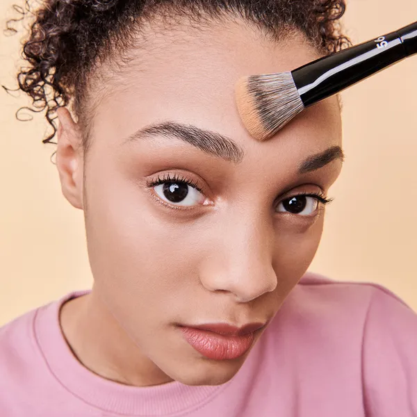 Matte Perfection Компактная матирующая тональная основа