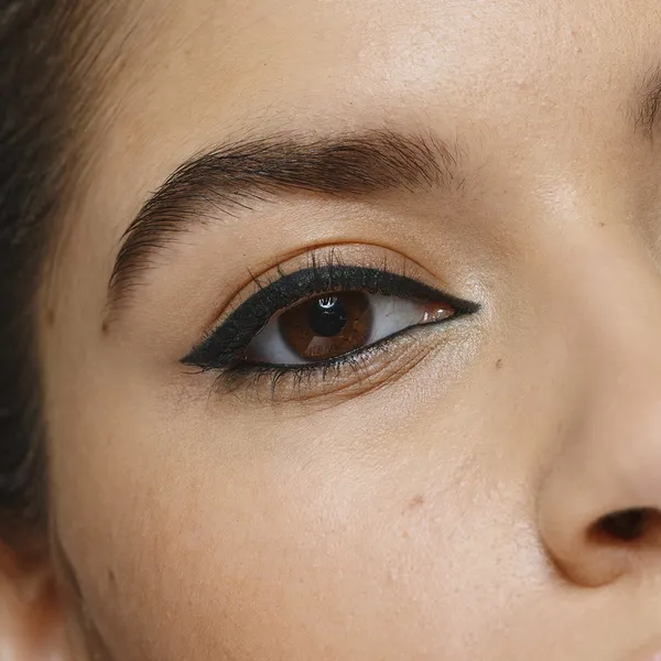 Black Ink Подводка-фломастер для глаз Классическая линия