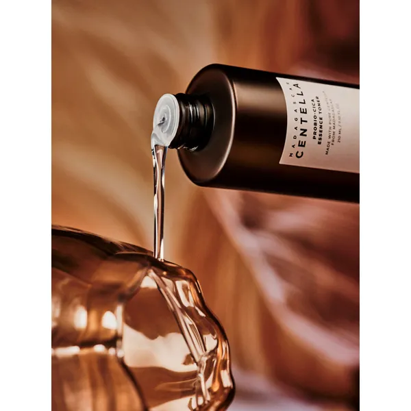 Madagascar Centella Probio-Cica Тонер для лица на основе про пребиотиков с антивозрастным эффектом