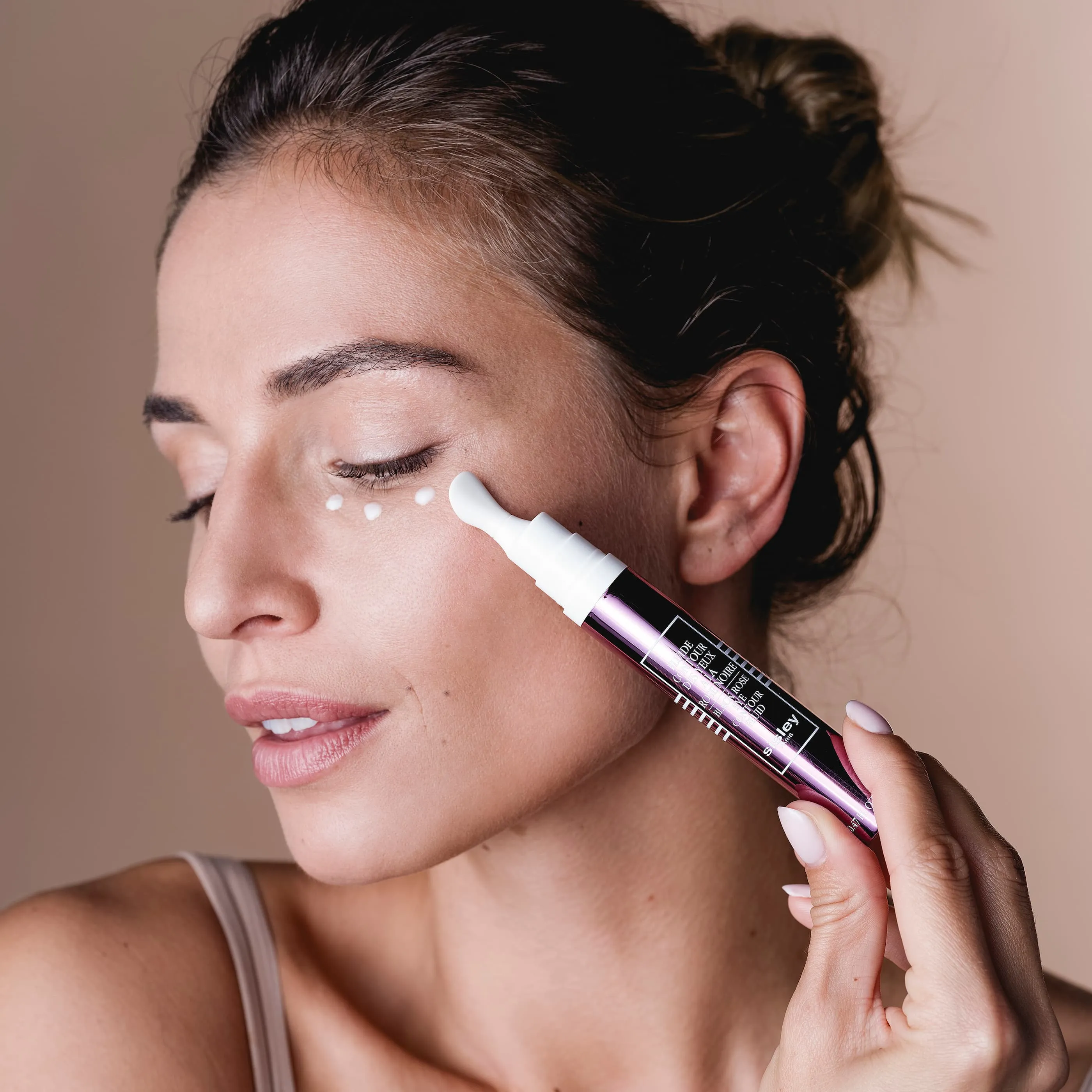 Black Rose Eye Contour Fluid Крем-флюид для контура глаз с экстрактом черной розы