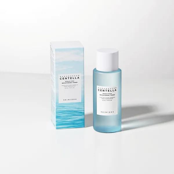 Madagascar Centella Hyalu-Cica Тонер для лица увлажняющий с центеллой и гиалуроновой кислотой