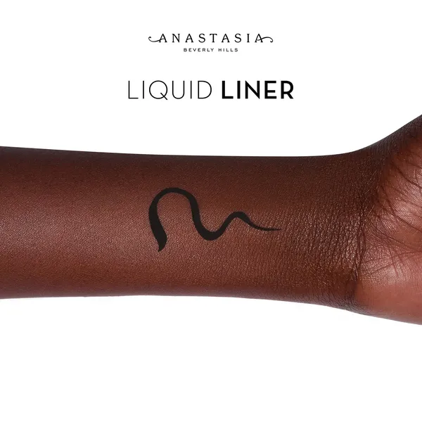 LIQUID LINER Жидкая подводка для глаз