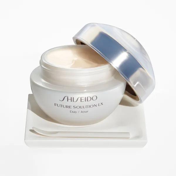 Future Solution LX E Крем для комплексной защиты кожи