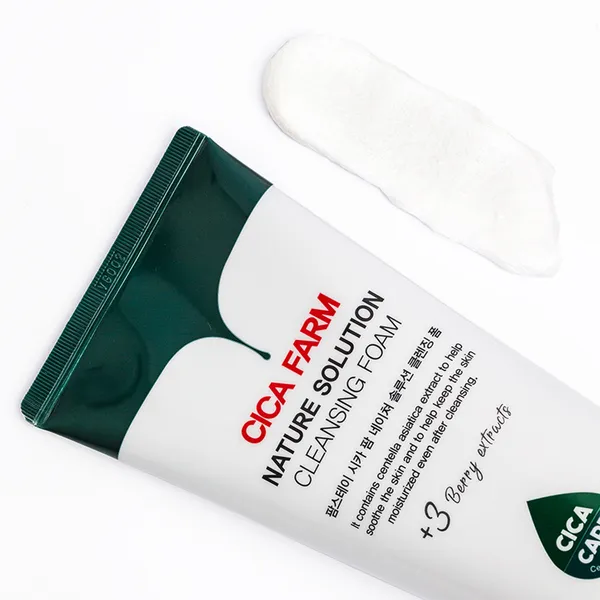 Восстанавливающая очищающая пенка с центеллой азиатской