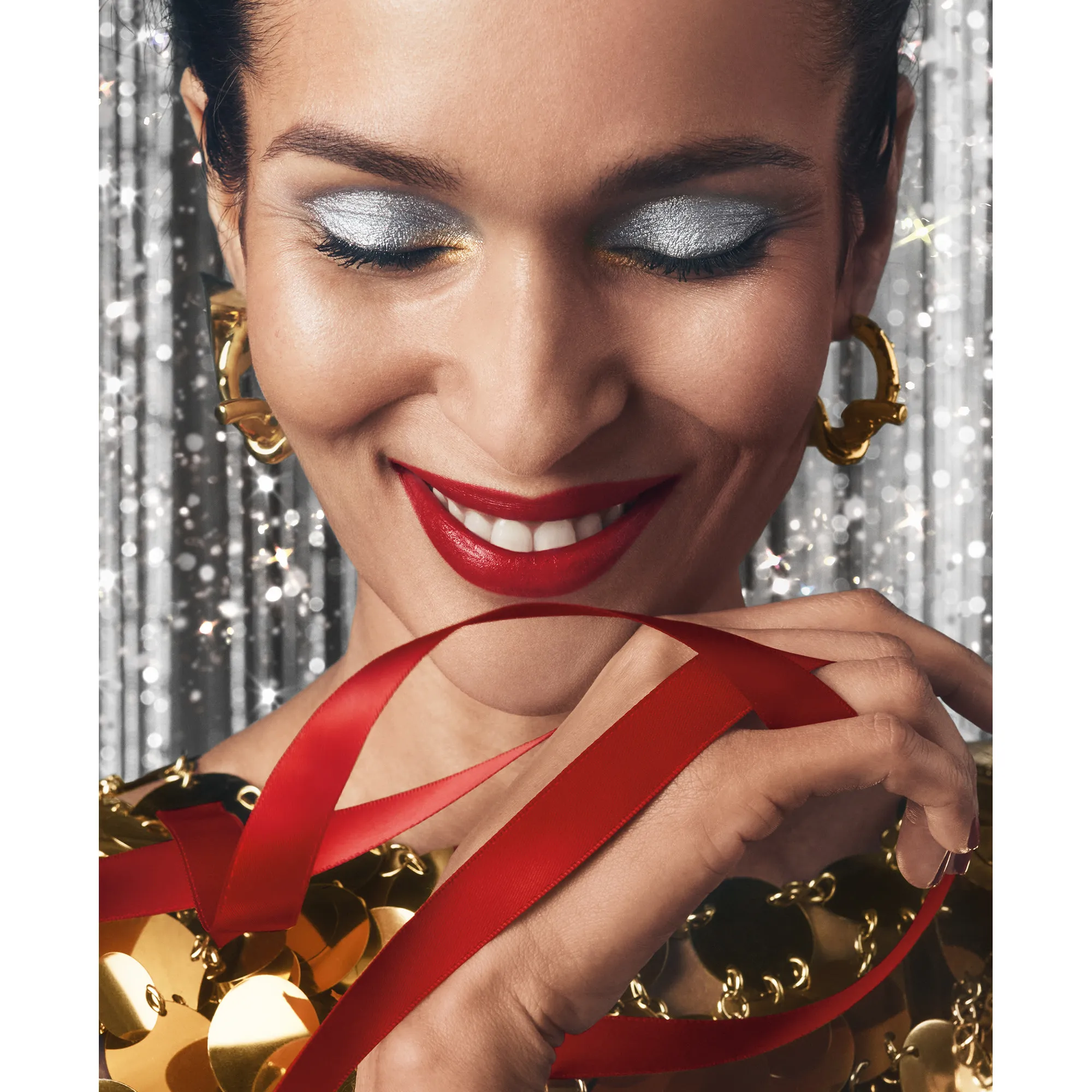 BOBBI BROWN LUXE Помада для Губ PARISIAN RED