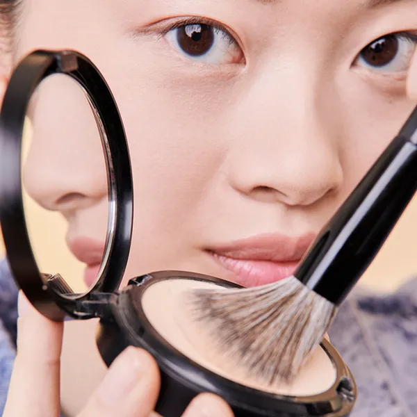 Matte Perfection Компактная матирующая тональная основа