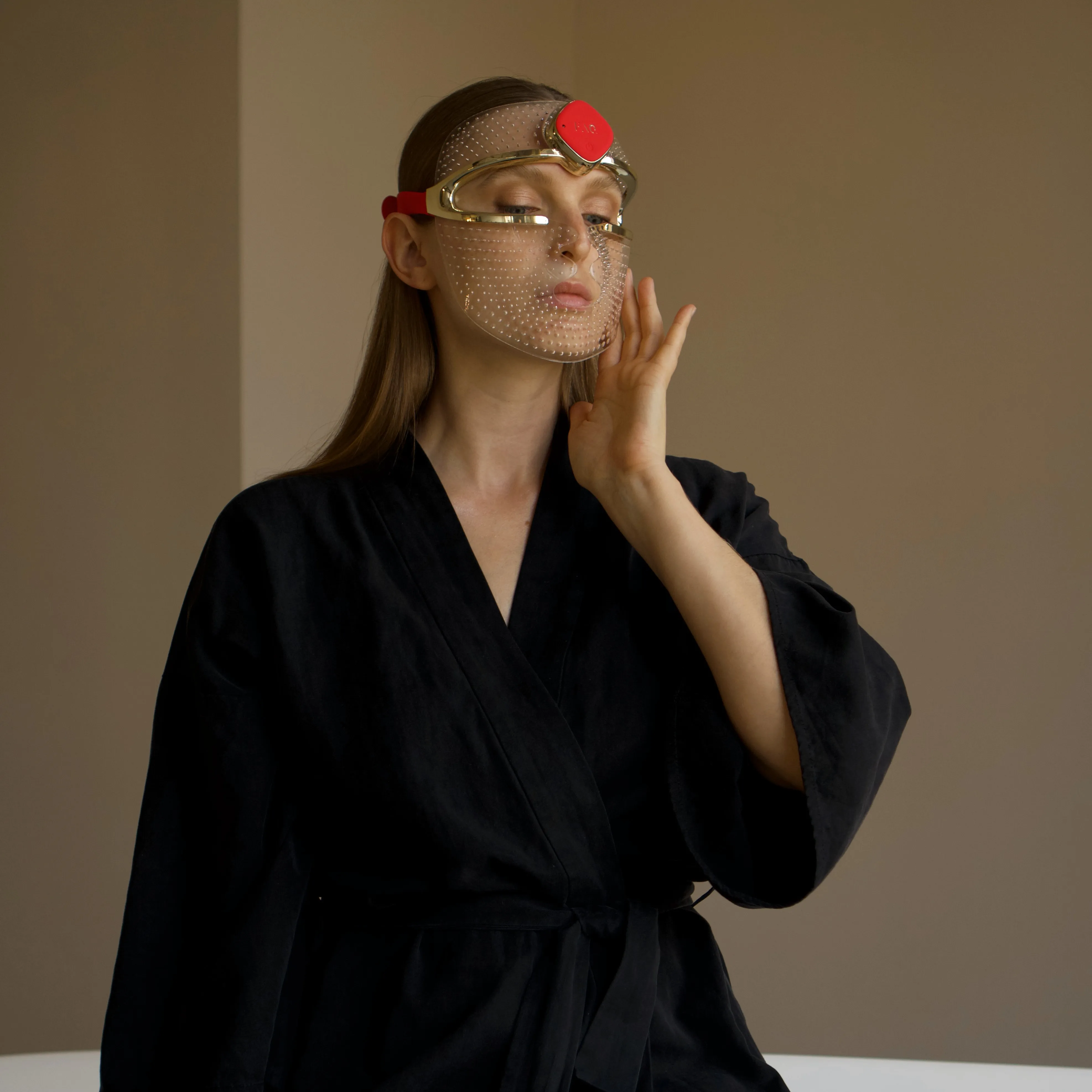 Ультралегкая LED-маска FAQ™ 201 с 3 типами LED-света для молодости вашей кожи