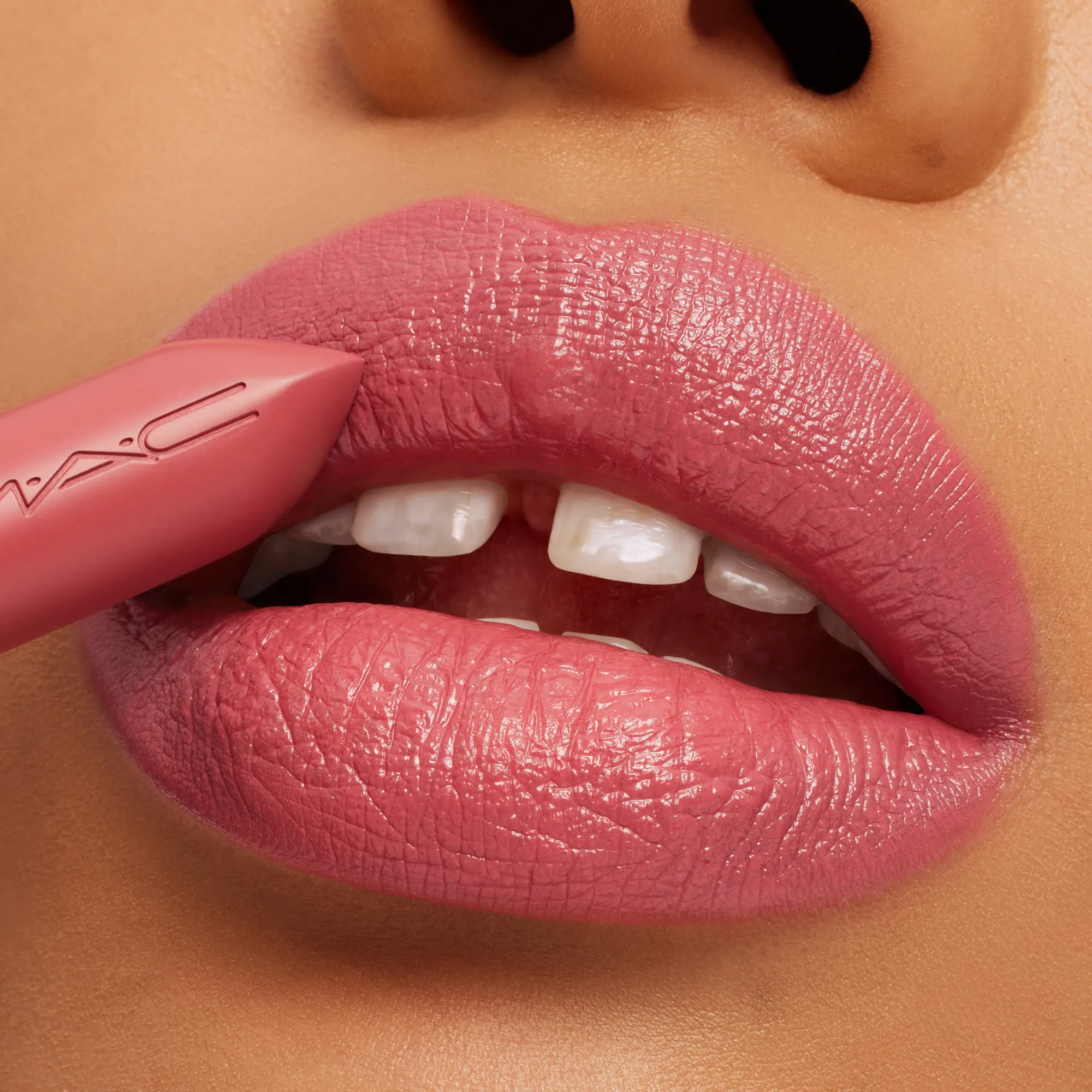 MACXIMAL SLEEK SATIN LIPSTICK Губная помада
