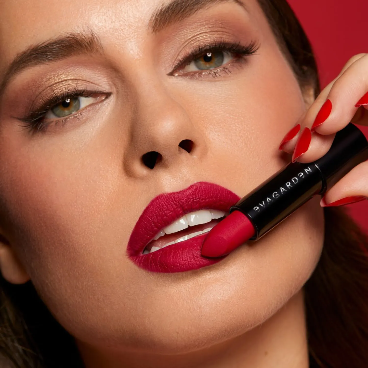 Pure matte lipstick Помада для губ матовая