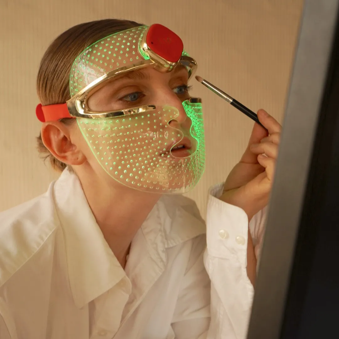 Ультралегкая LED-маска FAQ™ 201 с 3 типами LED-света для молодости вашей кожи