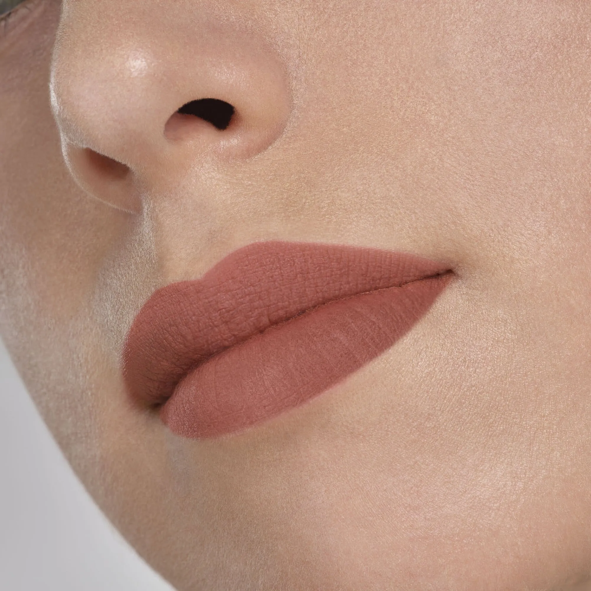 ROUGE ARTIST VELVET NUDE Помада для губ