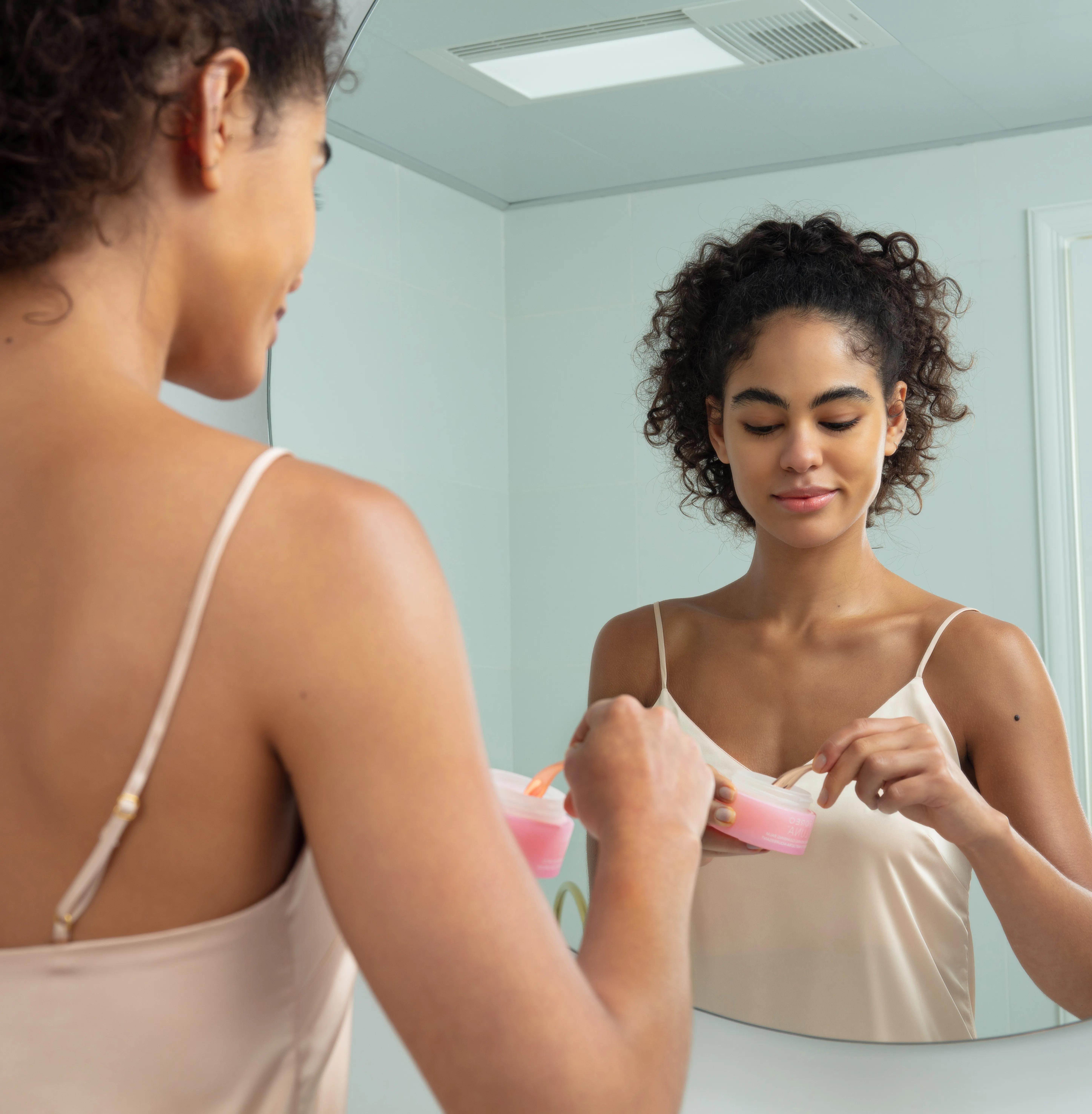 Бальзам для снятия макияжа и очищения кожи лица LUNA™ ULTRA NOURISHING CLEANSING BALM