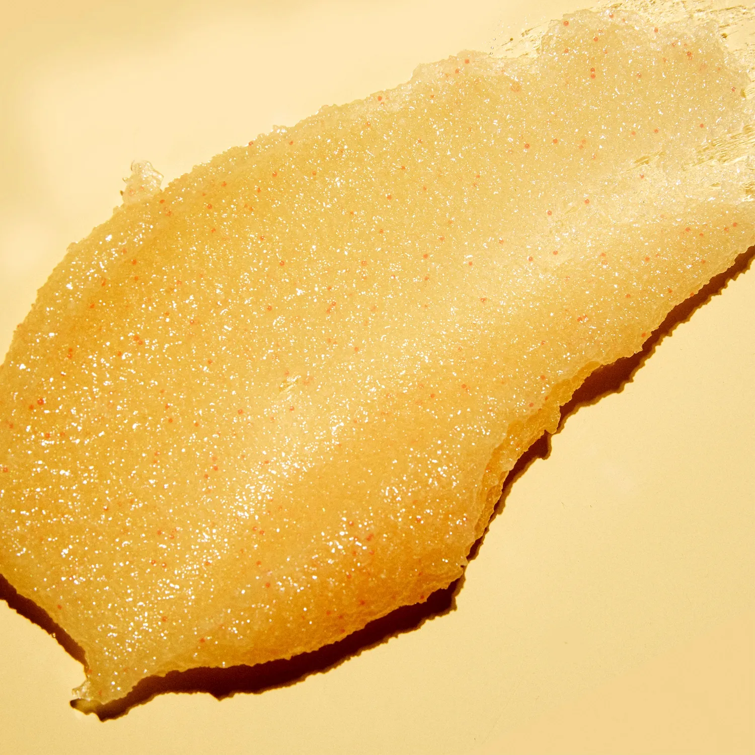 Tropic Glow Сахарный скраб для тела с шиммером с ароматом миндаля и сандала