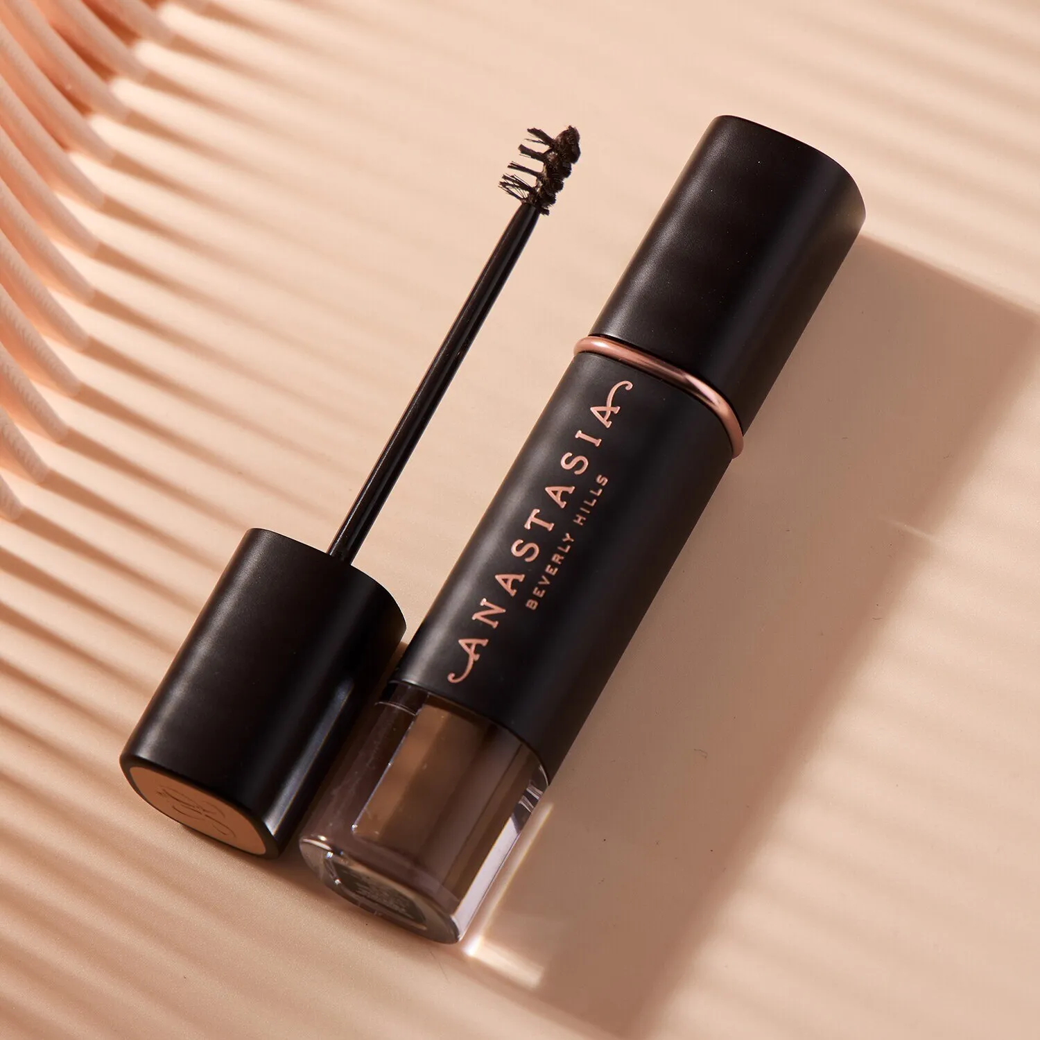 VOLUMIZING TINTED BROW GEL Гель для бровей