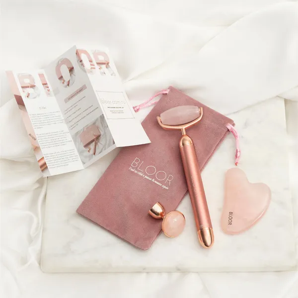 Набор Гуаша с кварцевым роллером с вибрацией и скребком Сердце