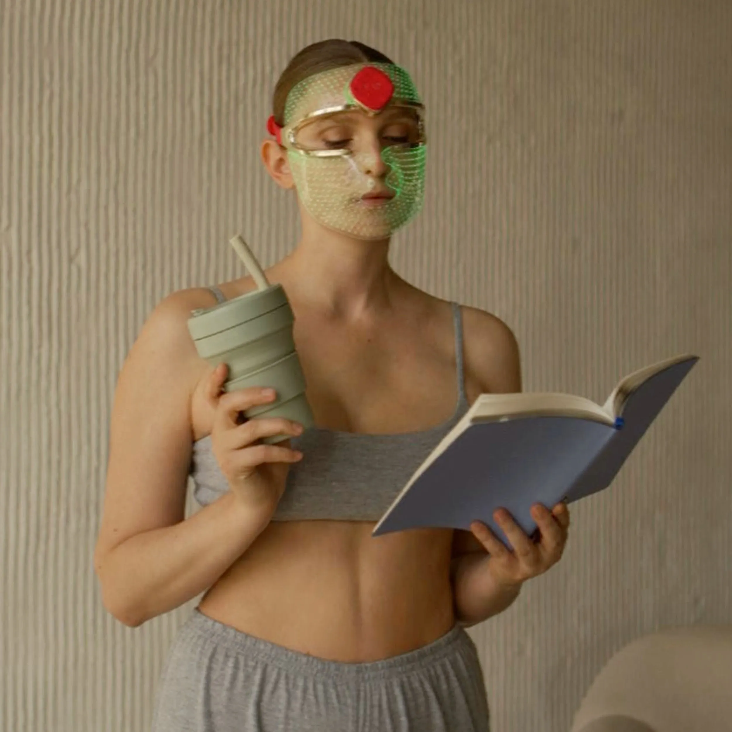 Ультралегкая LED-маска FAQ™ 201 с 3 типами LED-света для молодости вашей кожи