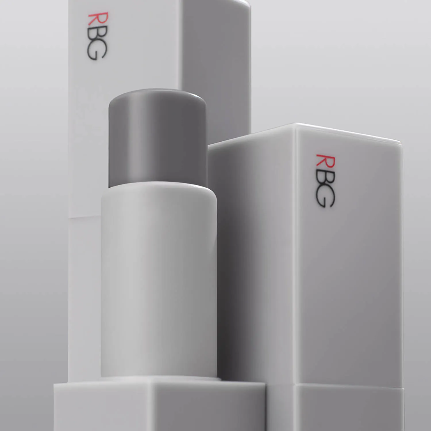 Черная Москва бальзам для губ серый тон