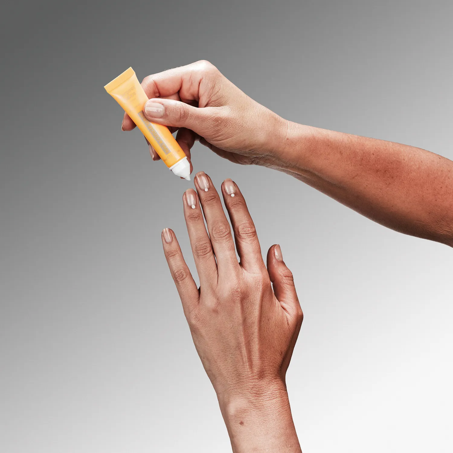 BODY CARE NOURISHING Сыворотка для ногтей и кутикулы питательная