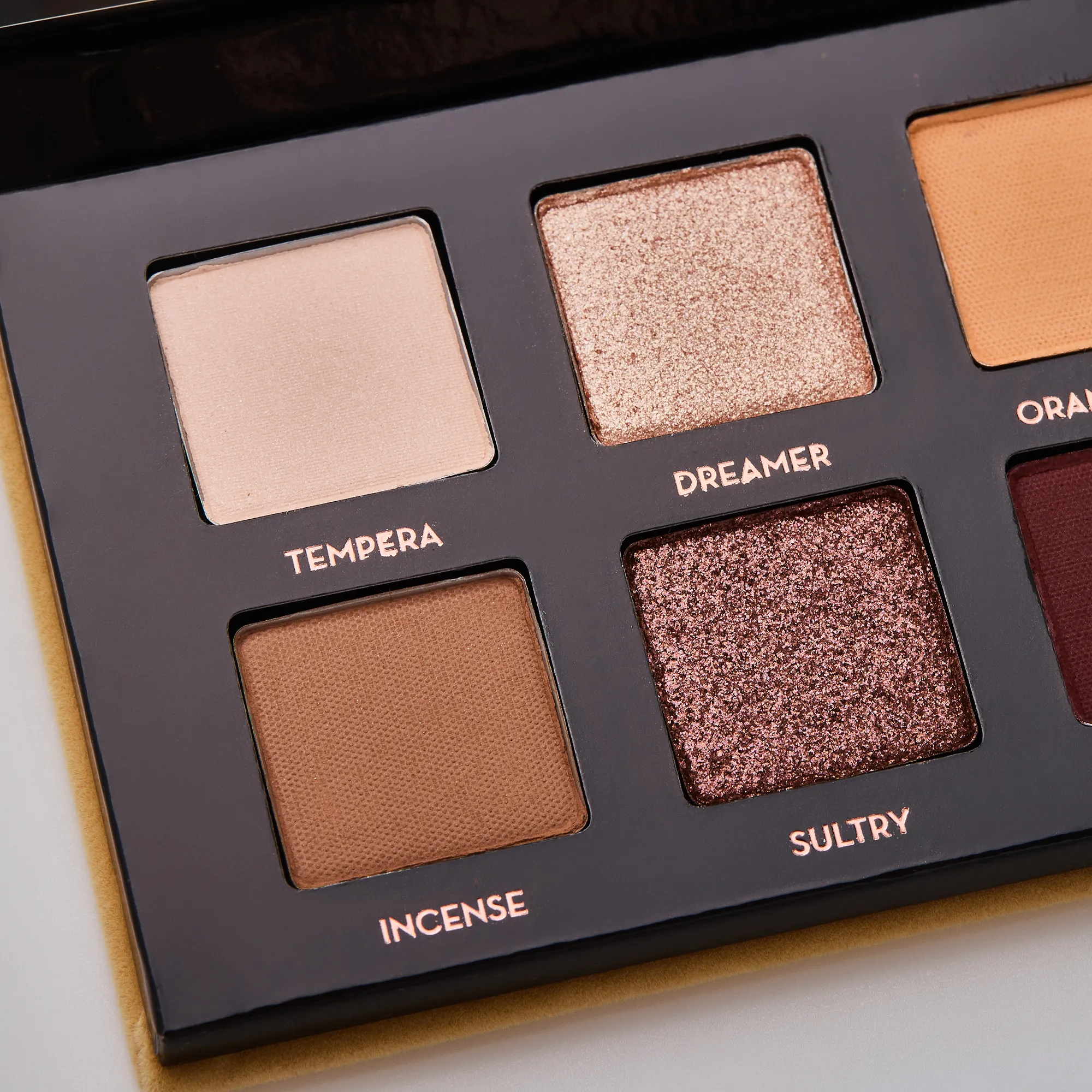 PALETTE SOFT GLAM II Палетка теней