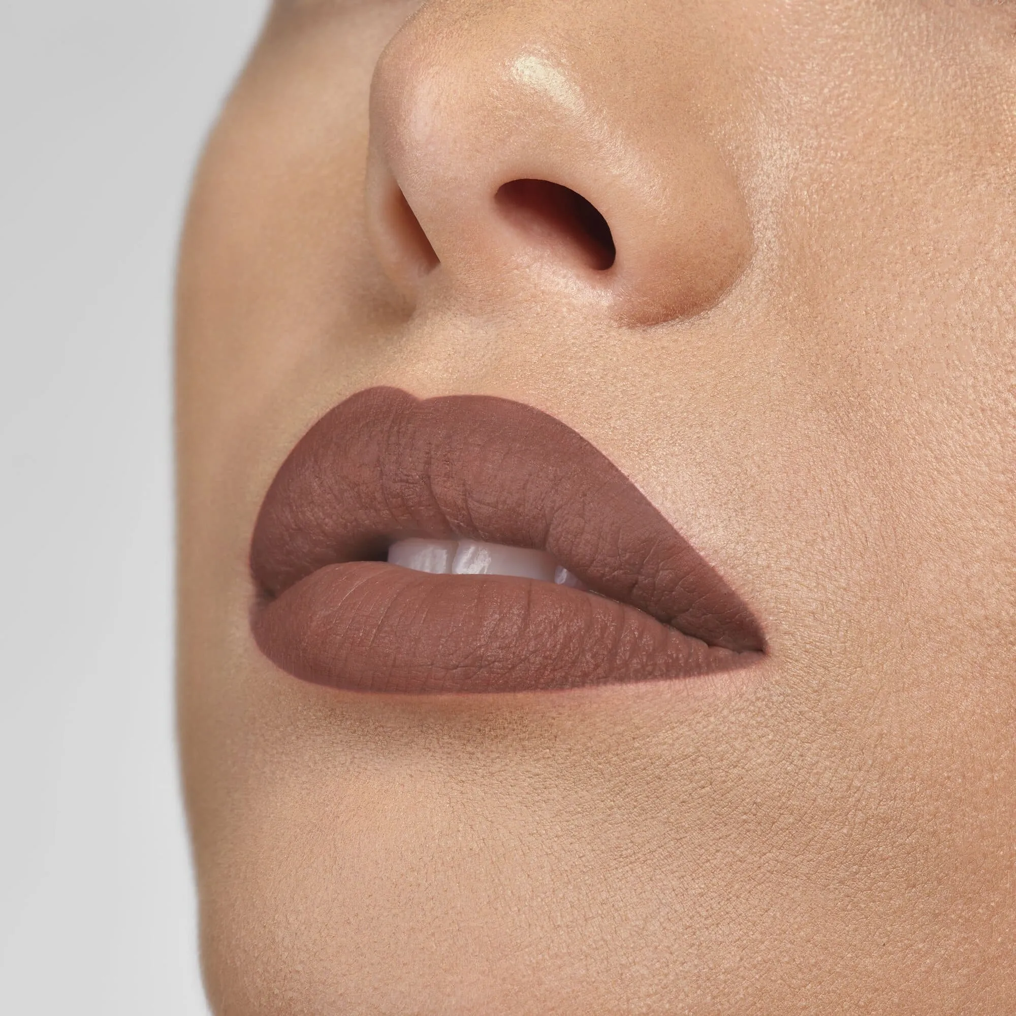 ROUGE ARTIST VELVET NUDE Помада для губ ROUGE ARTIST VELVET NUDE Помада для губ