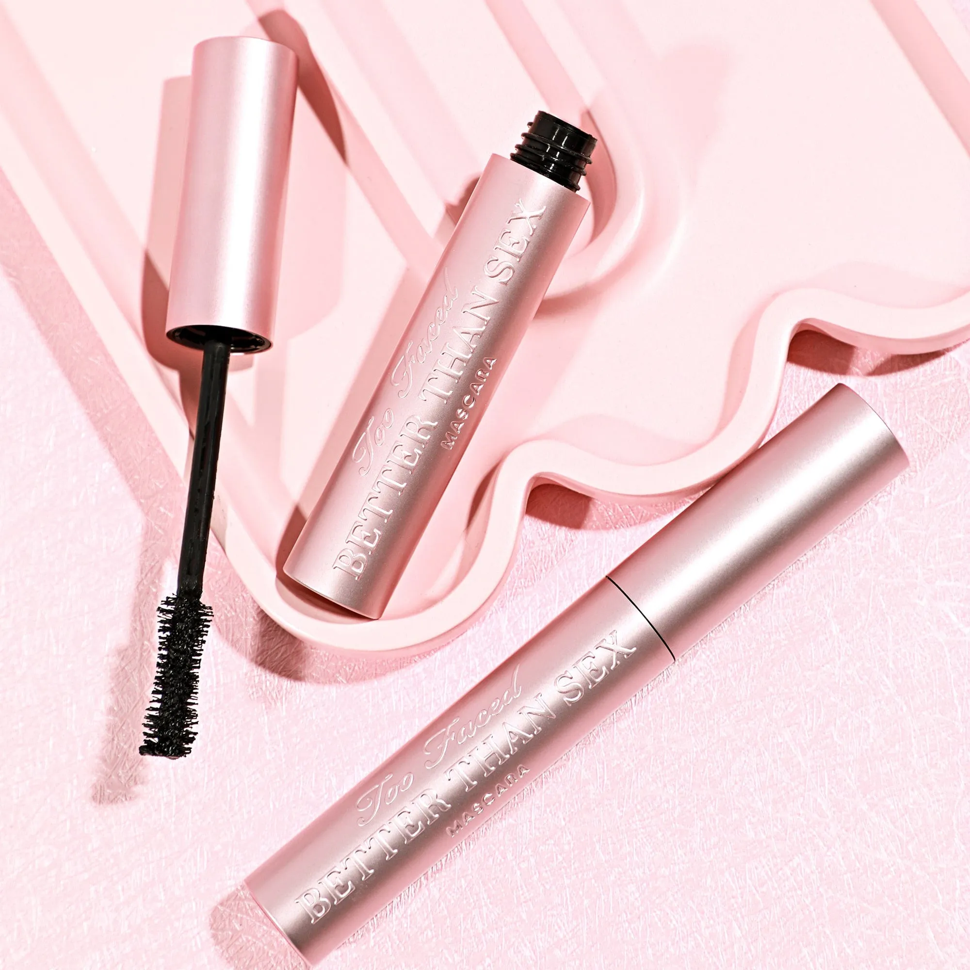 Бейнедегі азербайжандық сексуалды Жігіттердің аяғын жалау