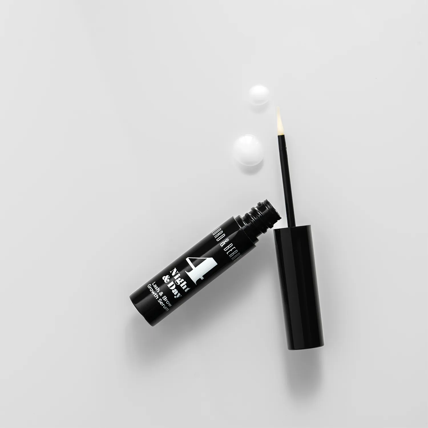 4 Night & Day Сыворотка для роста бровей и ресниц