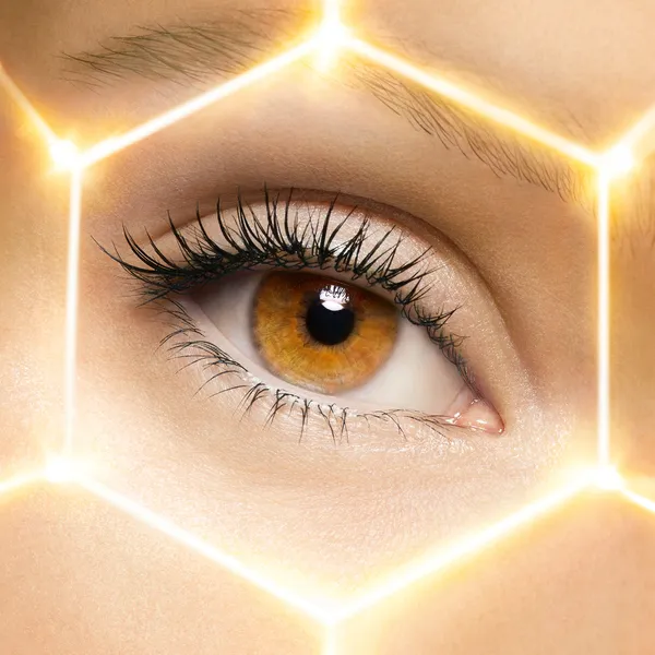 Abeille Royale Double R Сыворотка для глаз двойного действия