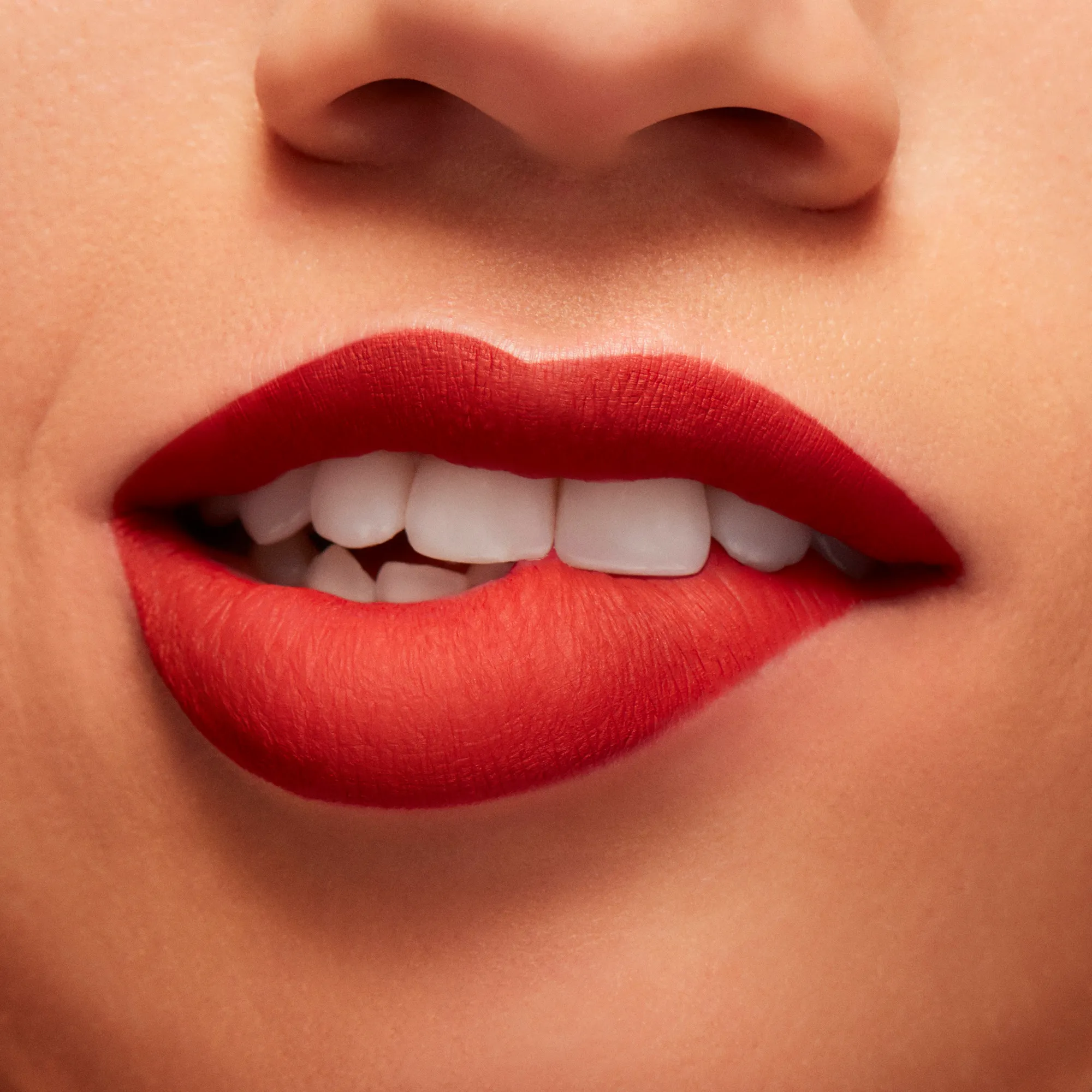 LOCKED KISS INK™ 24HR LIPCOLOUR Жидкая помада