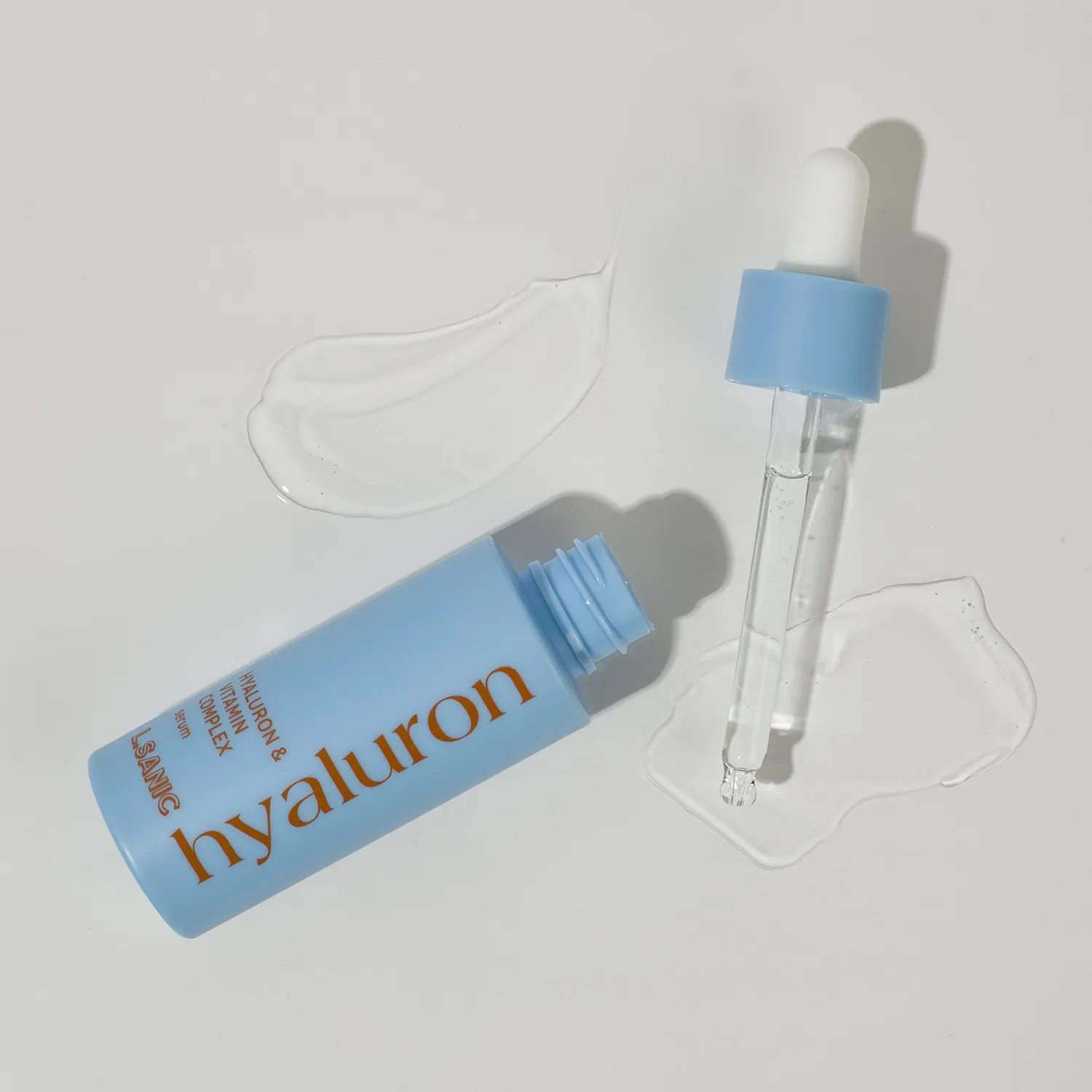 Суперувлажняющая сыворотка с гиалуроновой кислотой и витаминами