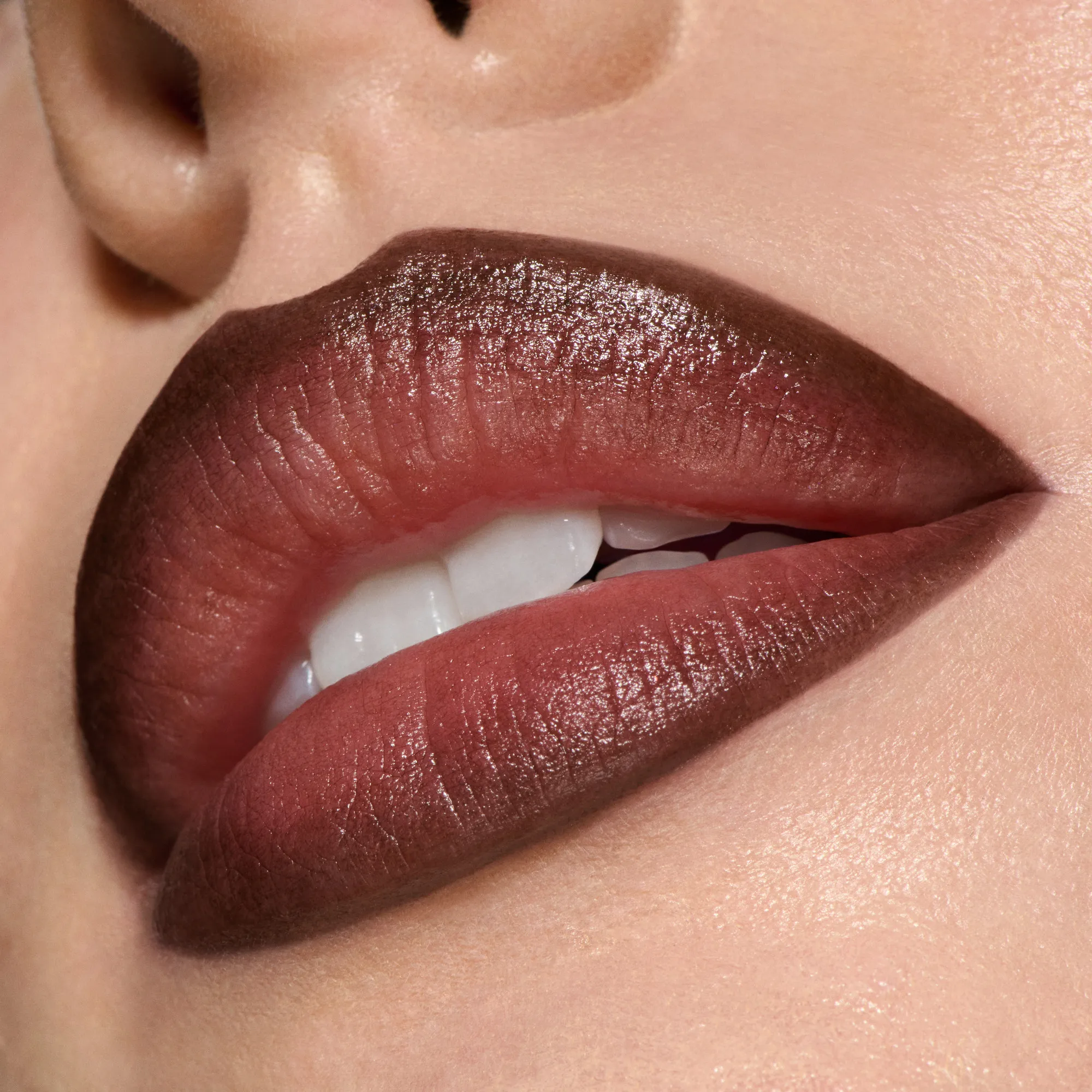 LIPGLAZER GLOSSY LINER Глянцевый карандаш для губ