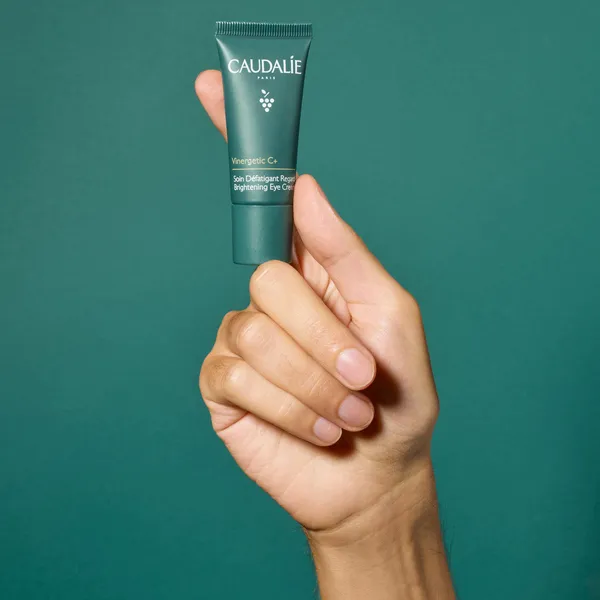 VINERGETIC Крем для глаз, придающий сияние VINERGETIC Крем для глаз, придающий сияние