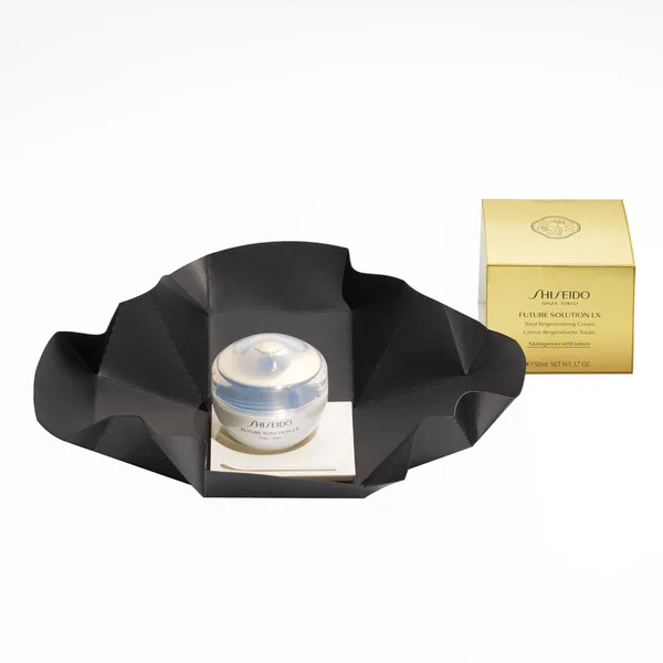 Future Solution LX E Крем для комплексной защиты кожи