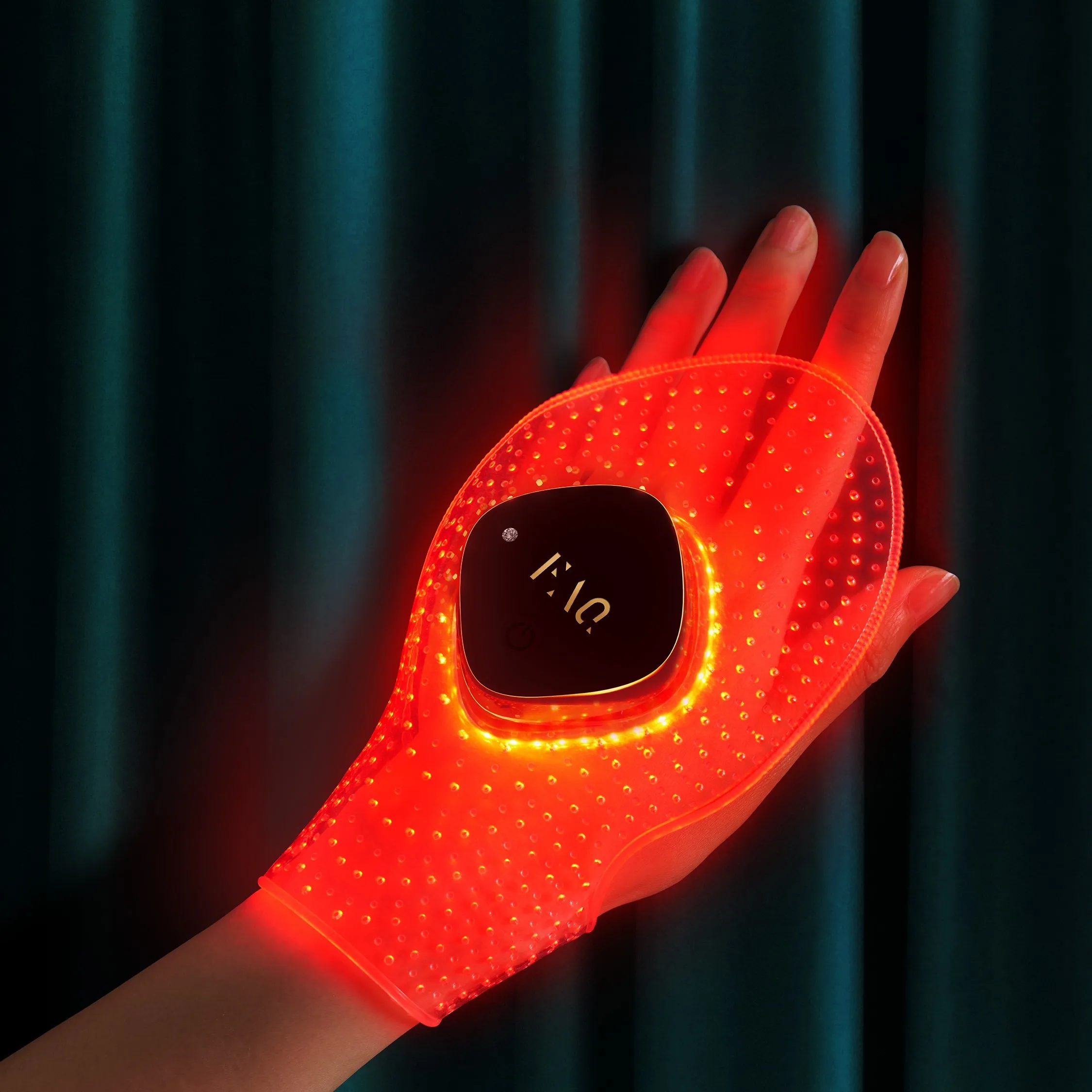 Ультралегкая LED-МАСКА FAQ™ 221 с 7 типами LED-света и ближним инфракрасным светом для молодости ваших рук