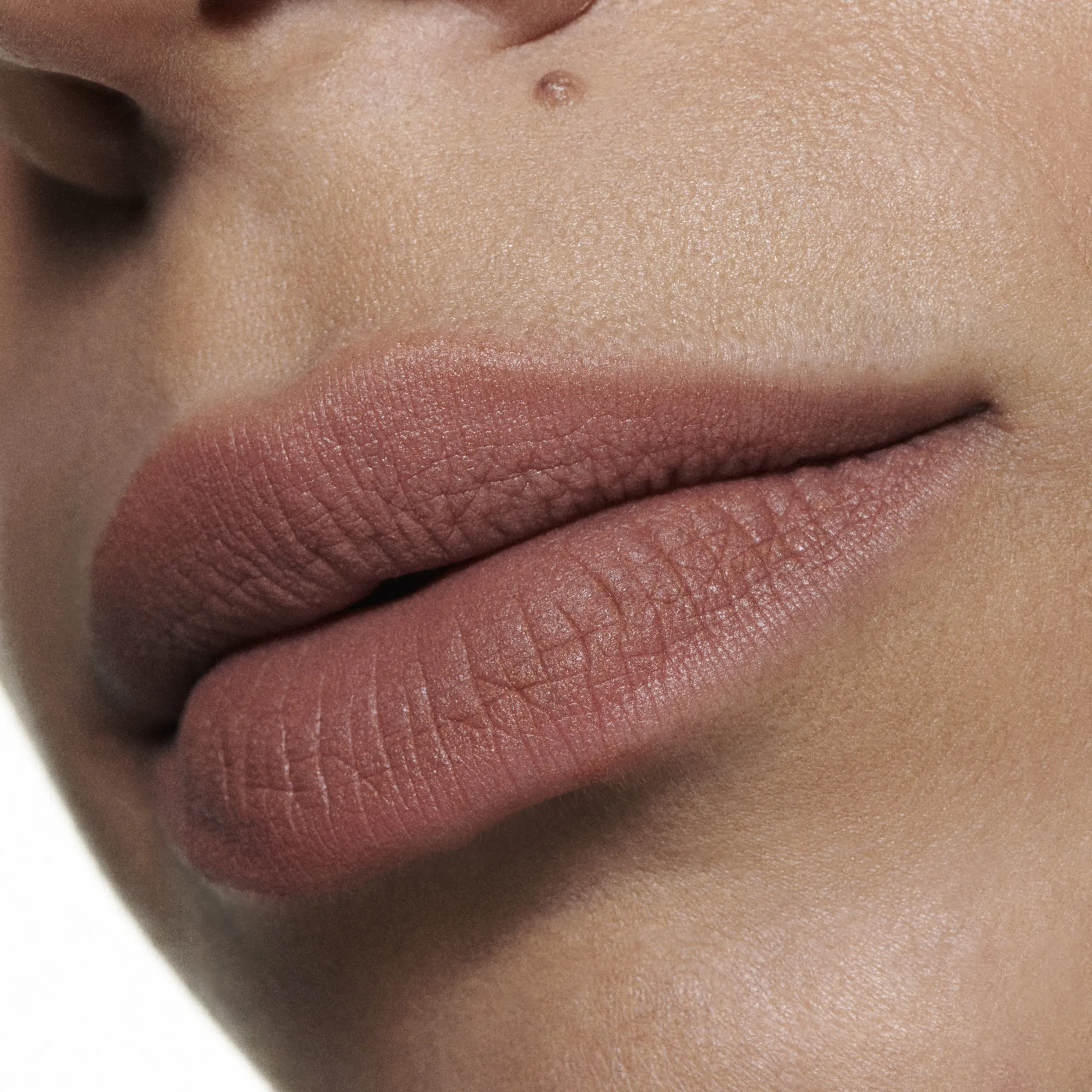 POWDER KISS LIQUID LIPCOLOUR Жидкая помада