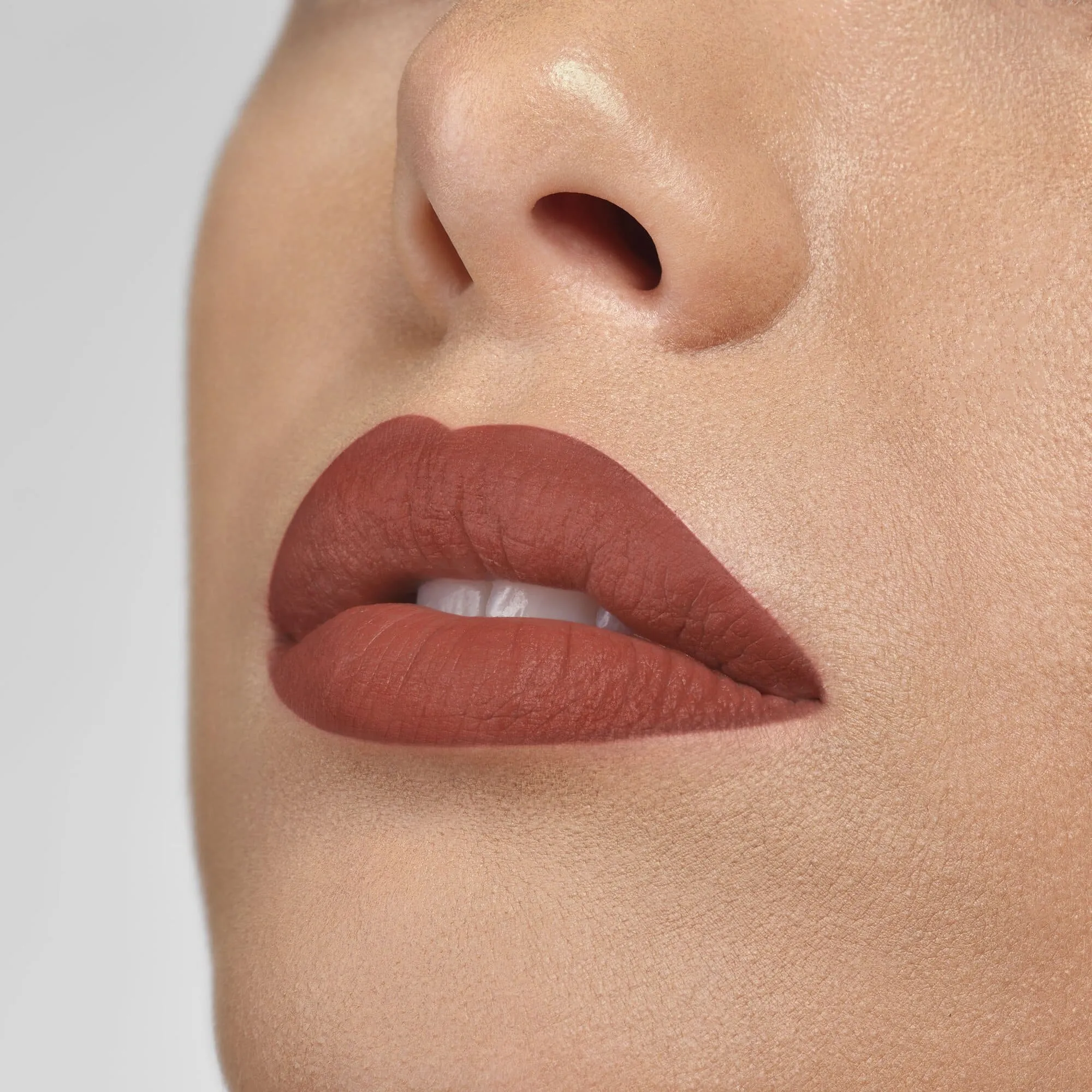 ROUGE ARTIST VELVET NUDE Помада для губ