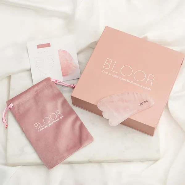 Скребок гуаша Лапка из цельного розового кварца