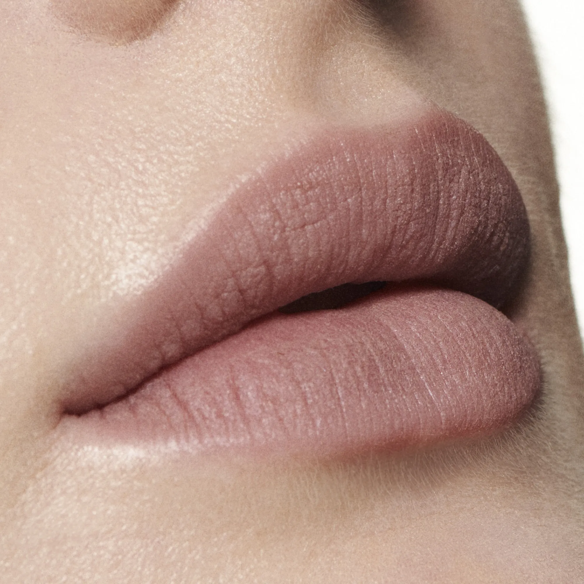 POWDER KISS LIQUID LIPCOLOUR Жидкая губная помада