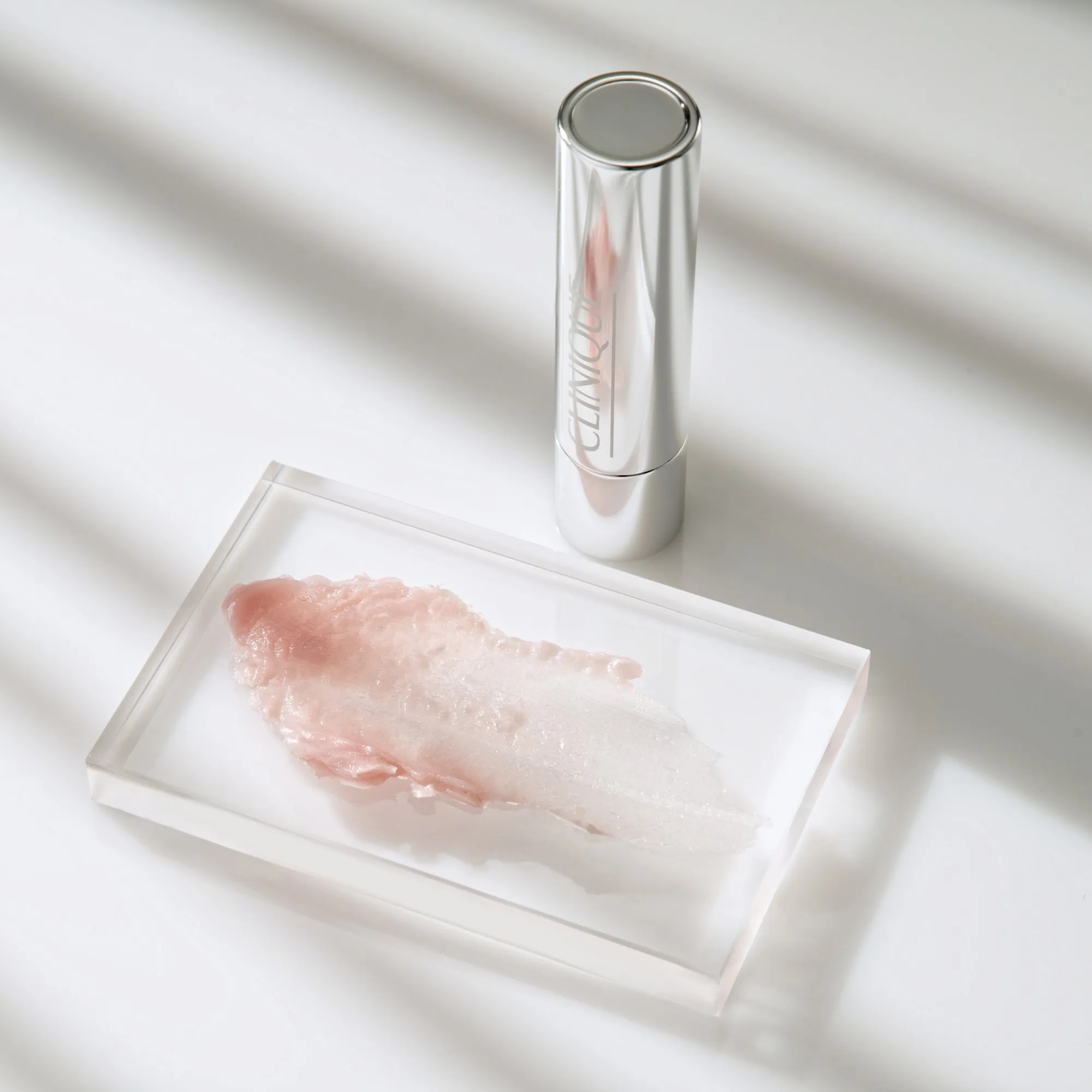 Clinique Repairwear Lip Intensive Treatment Интенсивно восстанавливающее средство для губ