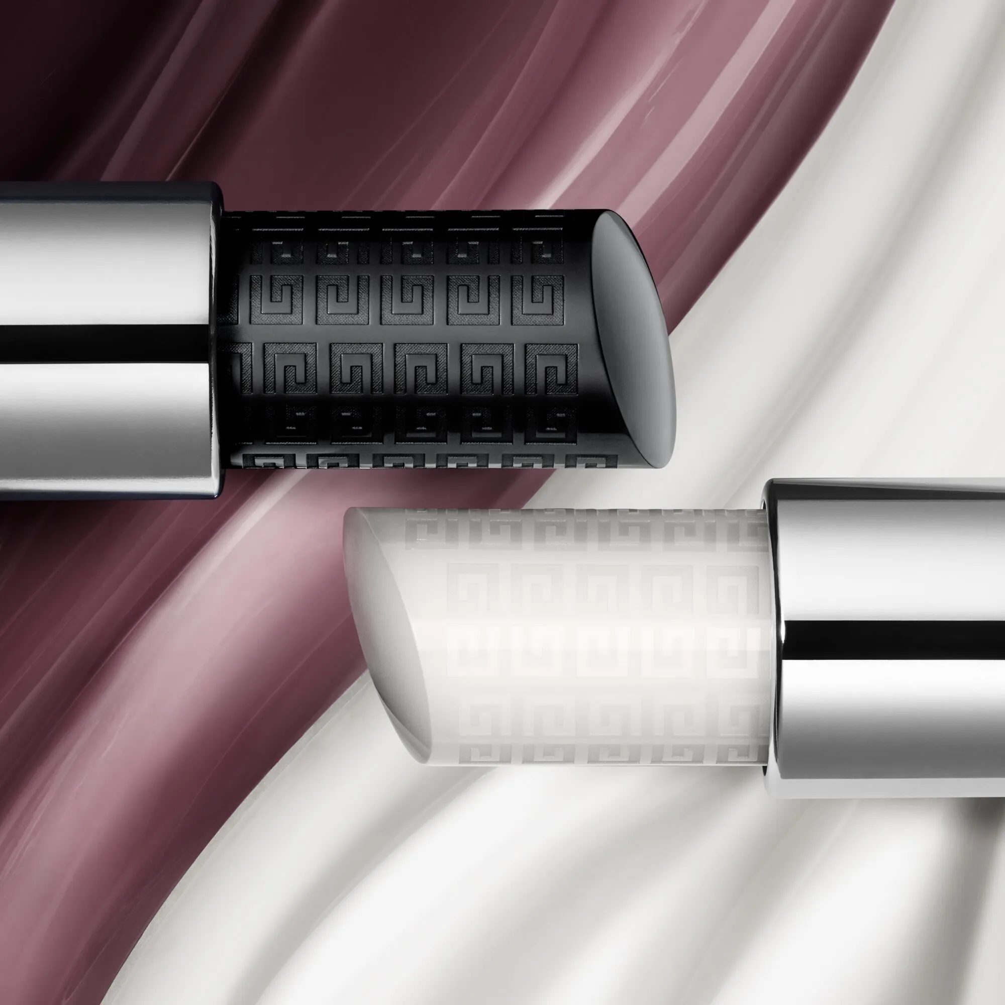 Le Rouge Interdit Baume Увлажняющий и питательный бальзам для губ