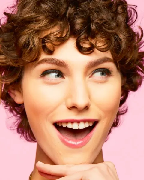 Boi-ing Cakeless Флюидный консилер с плотной текстурой